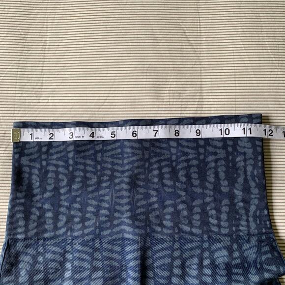 SPANX Leggings Womens Medium Navy Print Look At Me Now Pull On Casual Athleisure - Picture 5 of 7